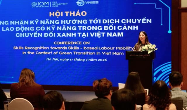 Thu hẹp khoảng cách giữa đào tạo và thị trường lao động