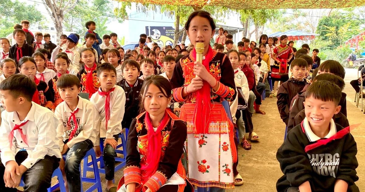 Hành trang mới của học trò vùng cao