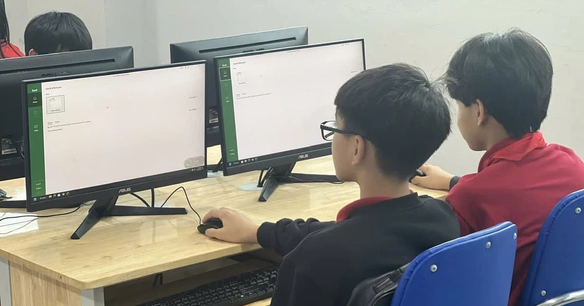 Bẫy 'việc nhẹ lương cao' bủa vây giới trẻ