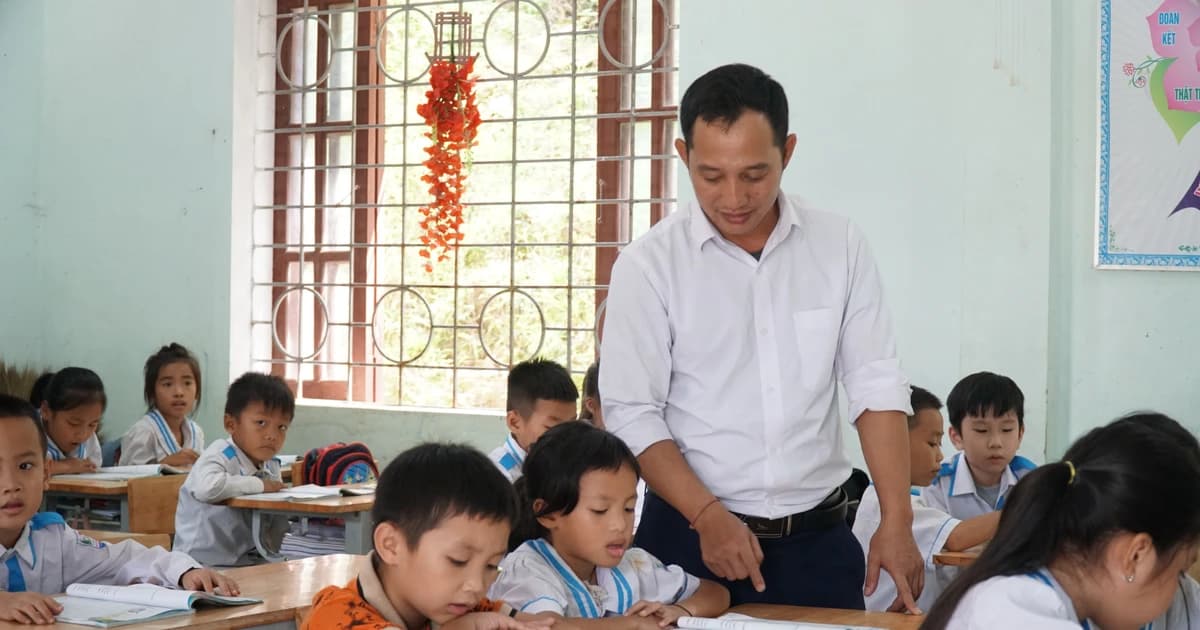 Dự thảo chính sách mở rộng cơ hội học tập cho học sinh dân tộc rất ít người