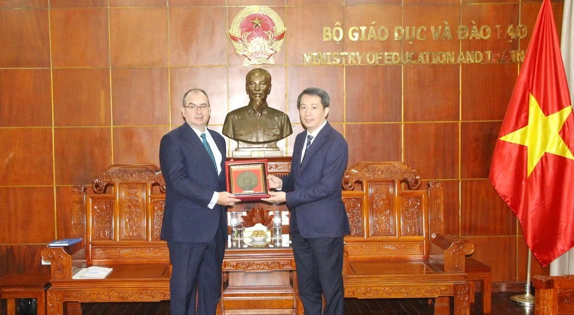 Thúc đẩy hợp tác với AUF, nâng cao chất lượng giáo dục đại học Việt Nam