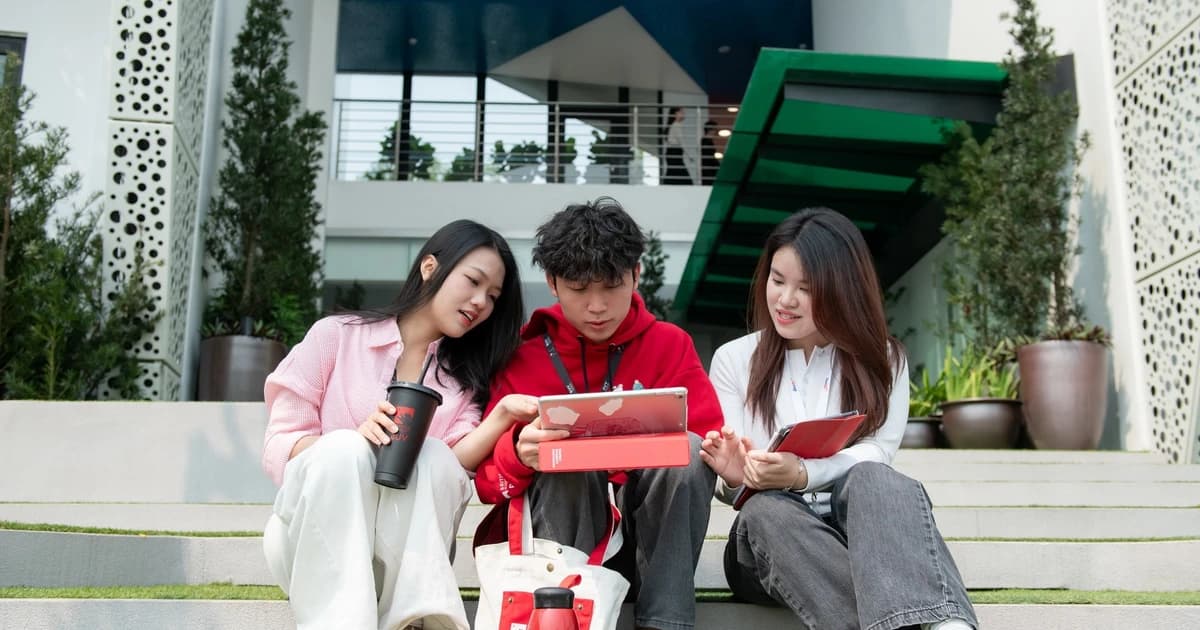 Ứng dụng công nghệ trong giáo dục: Các trường đại học cần quản trị AI như thế nào?