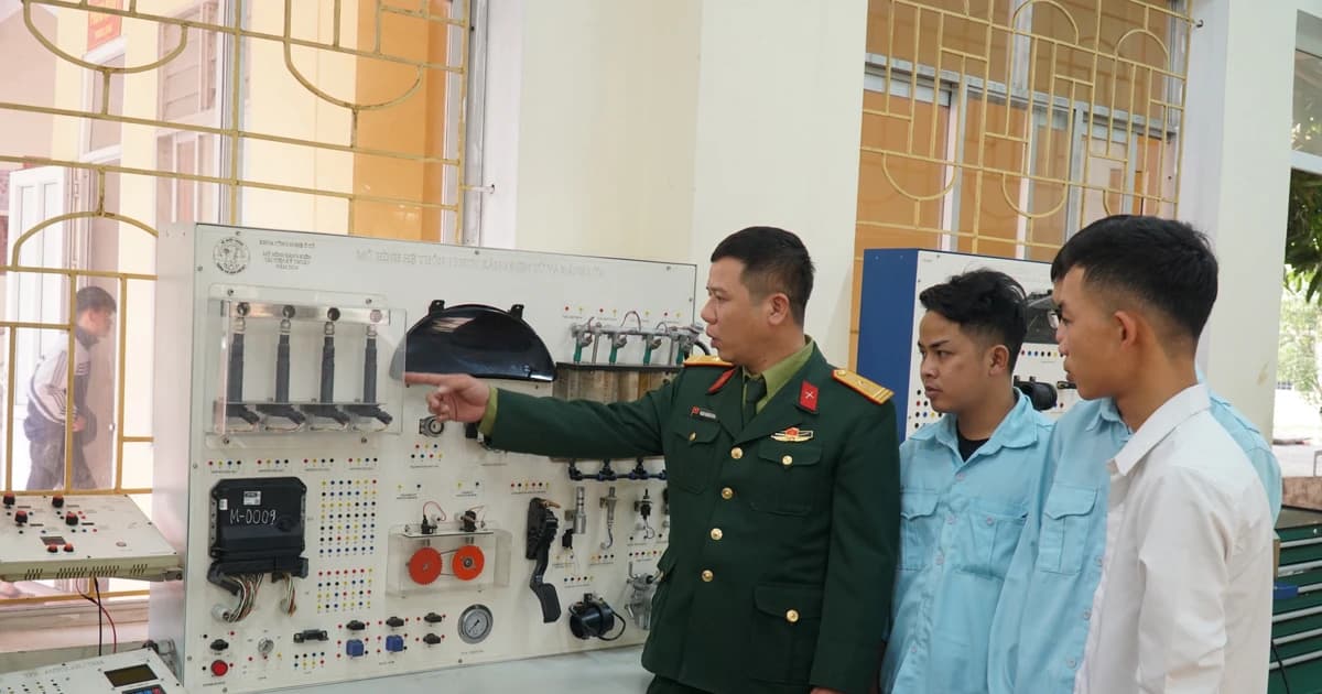Đường mở cho học sinh trường nghề, trung tâm GDNN-GDTX