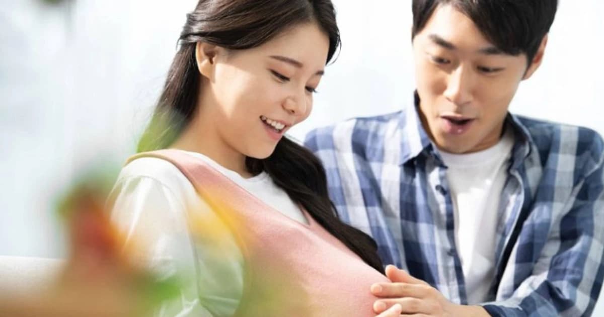 5 cách trò chuyện với thai nhi mang lại lợi ích bất ngờ