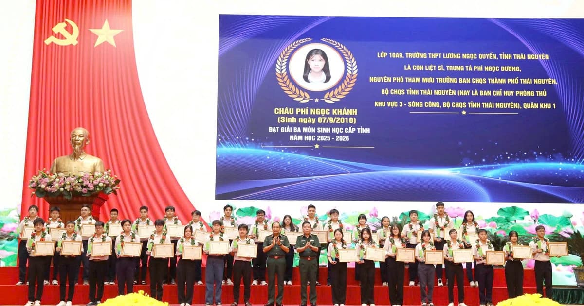 Tuyên dương 135 học sinh tiêu biểu là con cán bộ, nhân viên trong Quân đội