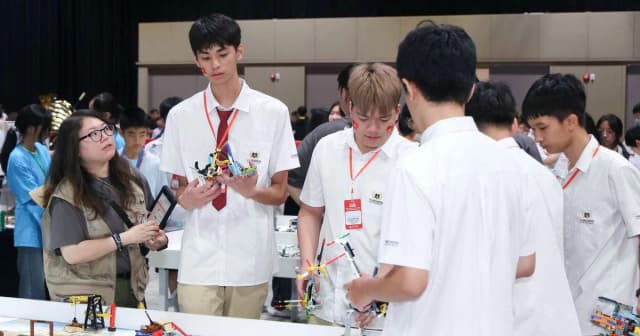 Góp ý triển khai học bổng các ngành khoa học cơ bản và công nghệ chiến lược
