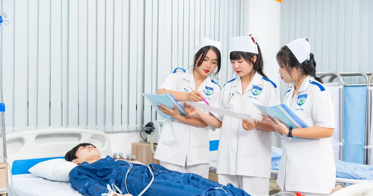 HUTECH công bố điểm chuẩn năm 2026, ngành y khoa cao nhất