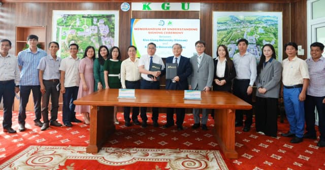 Trường Đại học Kiên Giang và Đại học Khoa học Kỹ thuật Côn Sơn hợp tác toàn diện
