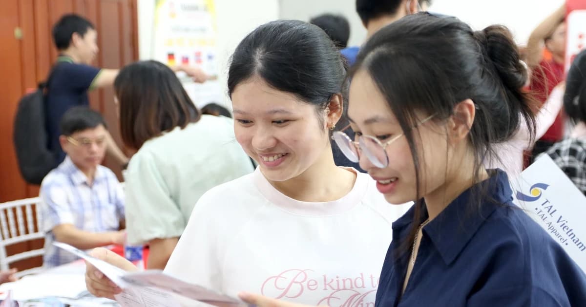 Đưa sinh viên Hưng Yên đến gần thị trường lao động