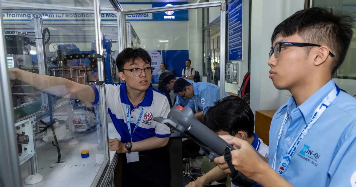 STEM trỗi dậy, ngành 'hot' khối xã hội hạ nhiệt