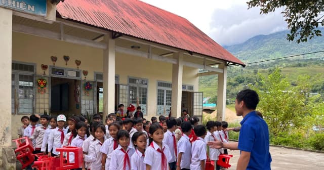 Học sinh lớp 1, 9 và 12 tại Quảng Ngãi chuẩn bị tựu trường