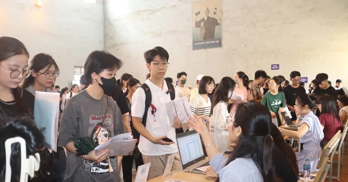 Ban tư vấn tuyển sinh TUMP hỗ trợ đắc lực cho thí sinh