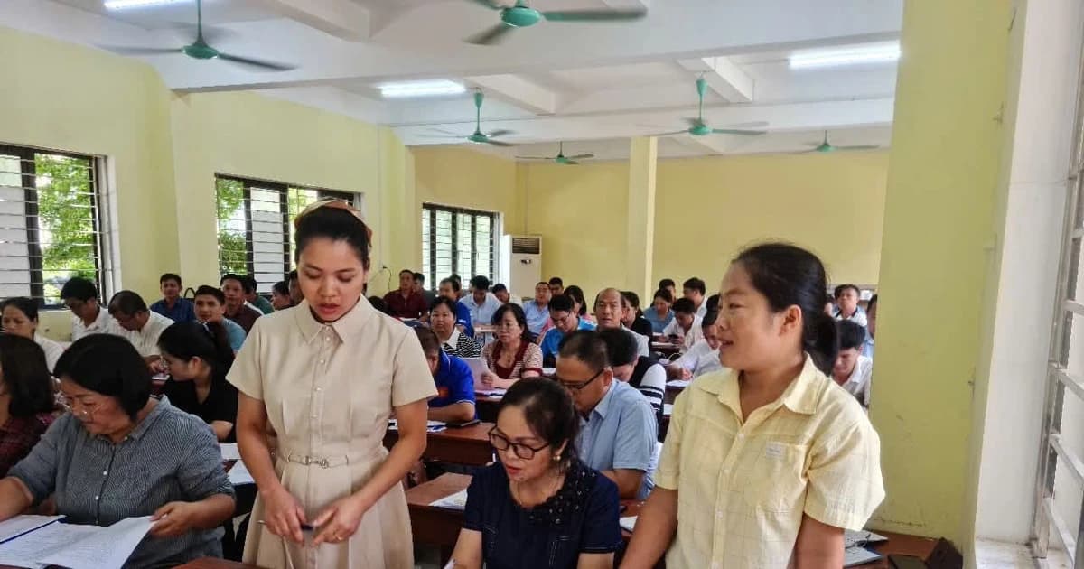 Giảng dạy bằng tiếng Mông giúp học sinh vùng biên dễ dàng tiếp cận tri thức