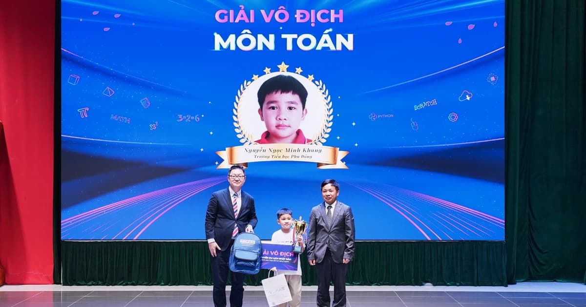 Vinh danh học sinh tài năng toán học và lập trình xuất sắc