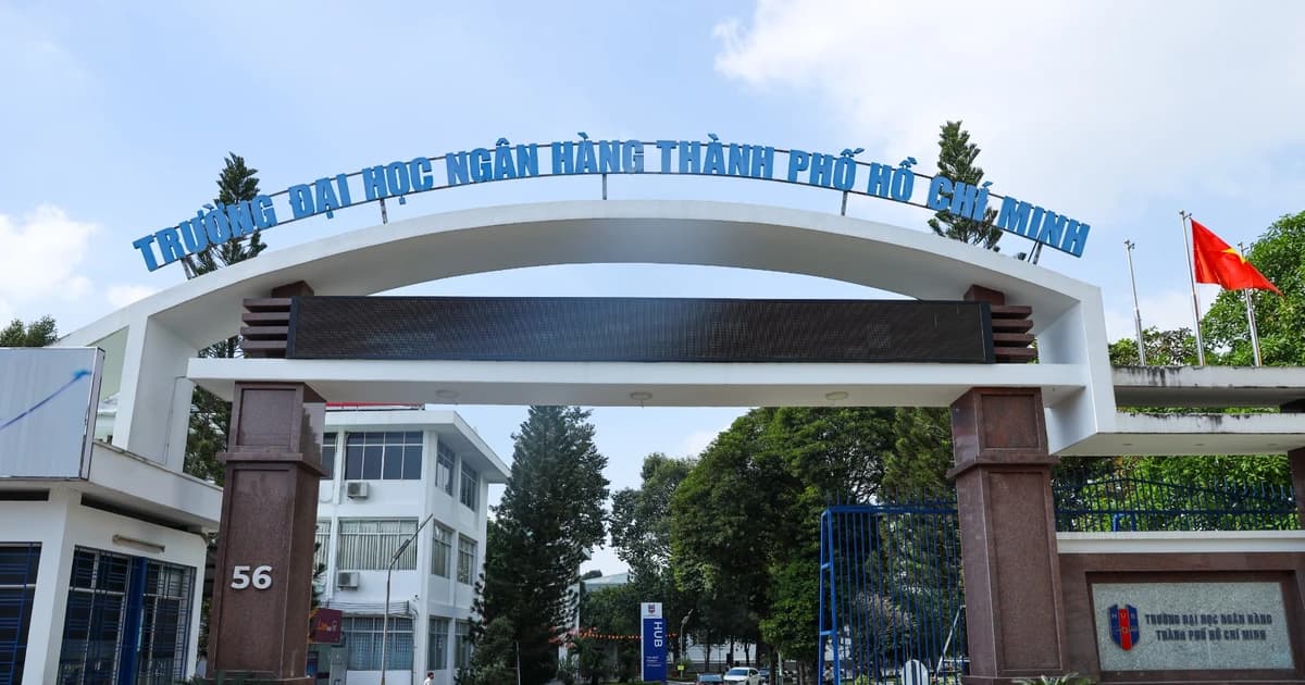 Trường Đại học Ngân hàng TPHCM hủy quyết định thu 'học phí quá hạn'
