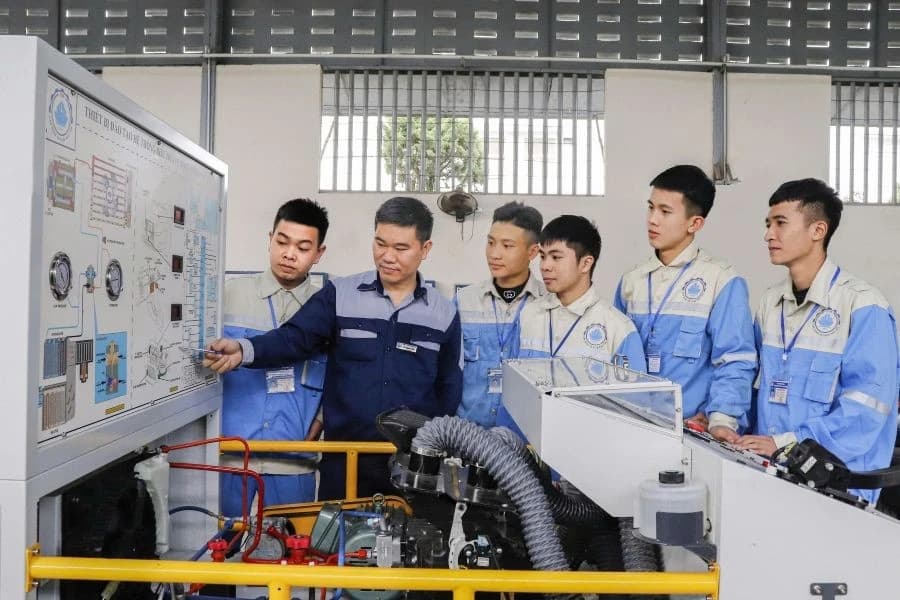 Học nghề mở cơ hội việc làm bền vững cho người dân vùng khó
