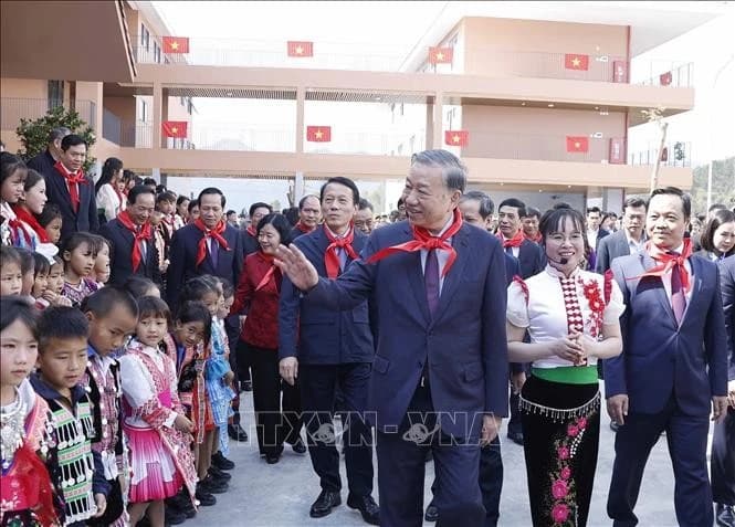 Đồng loạt khánh thành trường nội trú liên cấp vùng biên trong ngày khai giảng