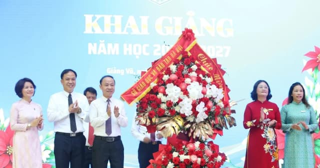 Thầy cô giáo khơi dậy hứng thú học tập, nuôi dưỡng học sinh hạnh phúc