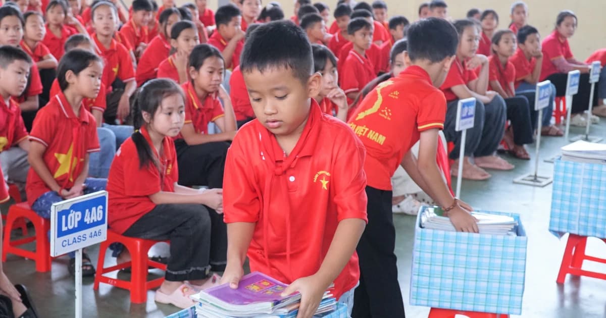 Nghệ An phát động quyên góp sách giáo khoa, xây dựng tủ sách dùng chung