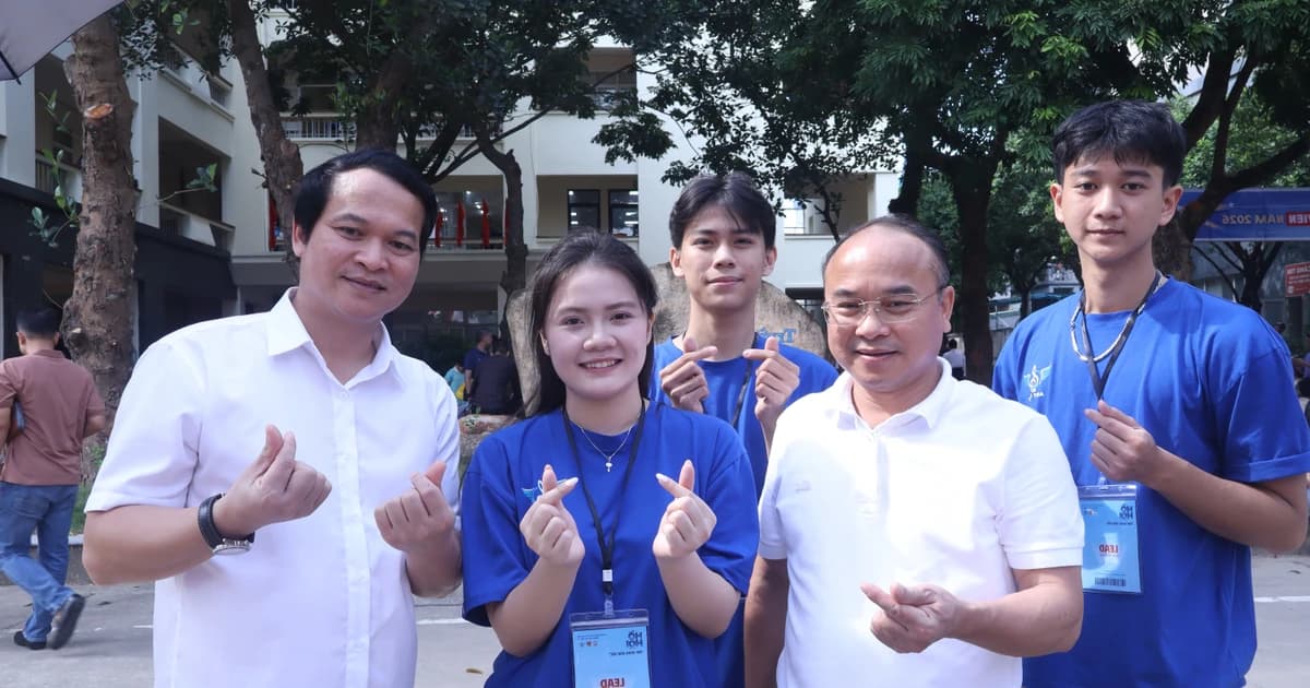 Không gian rực rỡ sắc màu tại ngày nhập học của tân sinh viên Trường Đại học Kiểm sát