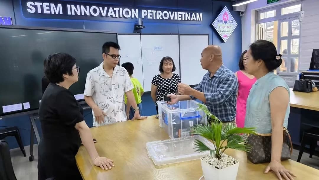 Khơi dậy đam mê từ phòng học STEM