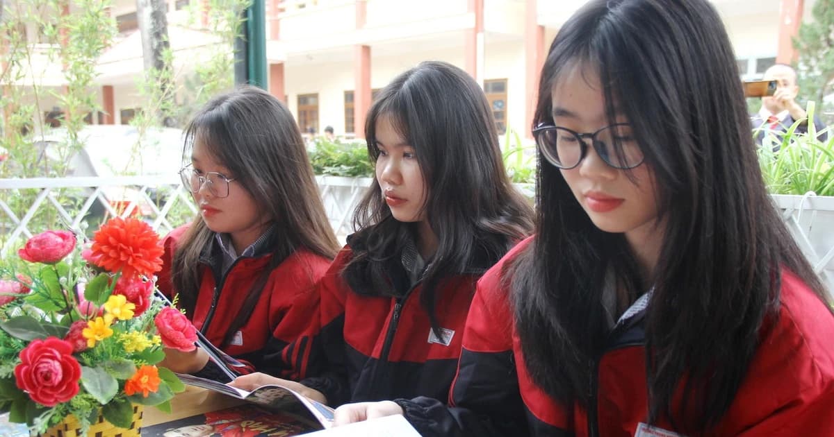 Xây dựng hệ sinh thái học tập suốt đời trong bối cảnh chuyển đổi số