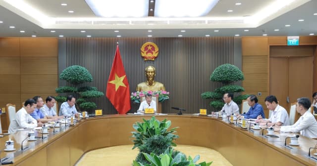 Thủ tướng: Làm rõ trách nhiệm, xử lý nghiêm và không để tái diễn việc thiếu sách giáo khoa