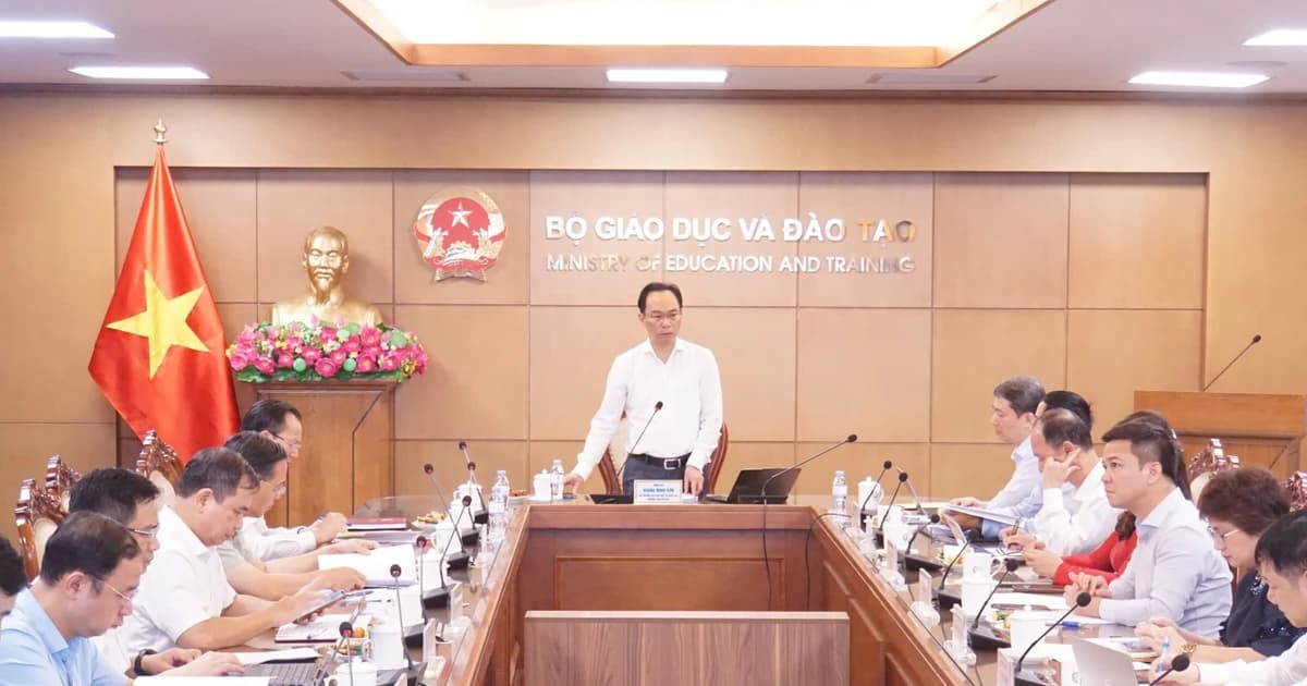 Bộ GD&ĐT thúc đẩy chuyển biến thực chất trong KH-CN và chuyển đổi số