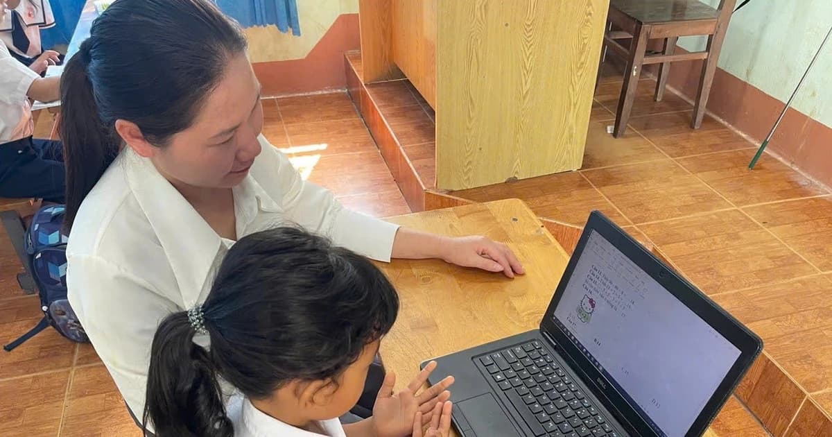 Trường học số vùng khó: Tìm giải pháp lấp 'khoảng trống'