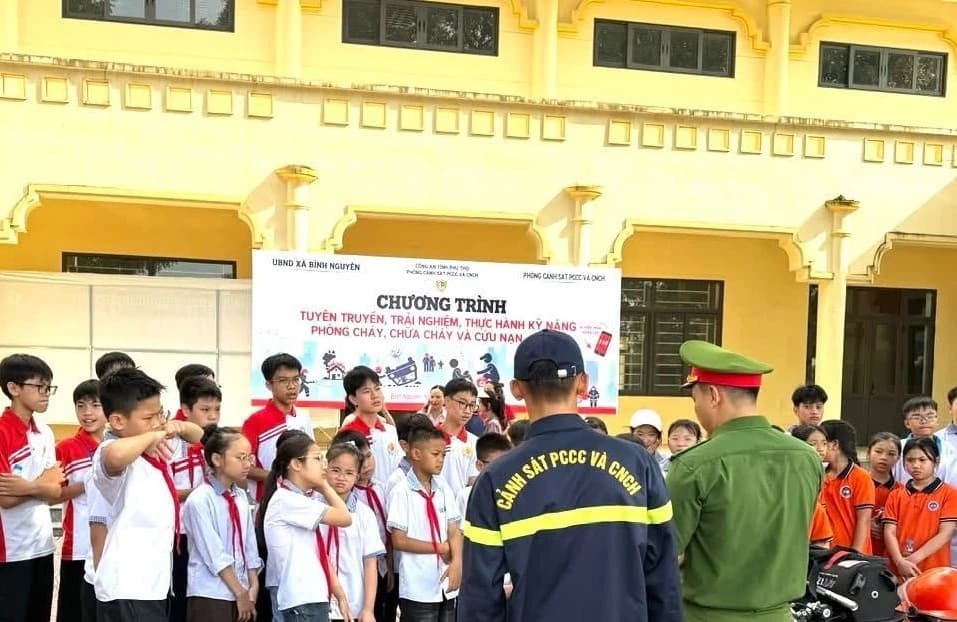 Tăng cường kỹ năng phòng cháy, bảo đảm an toàn trường học ở Phú Thọ
