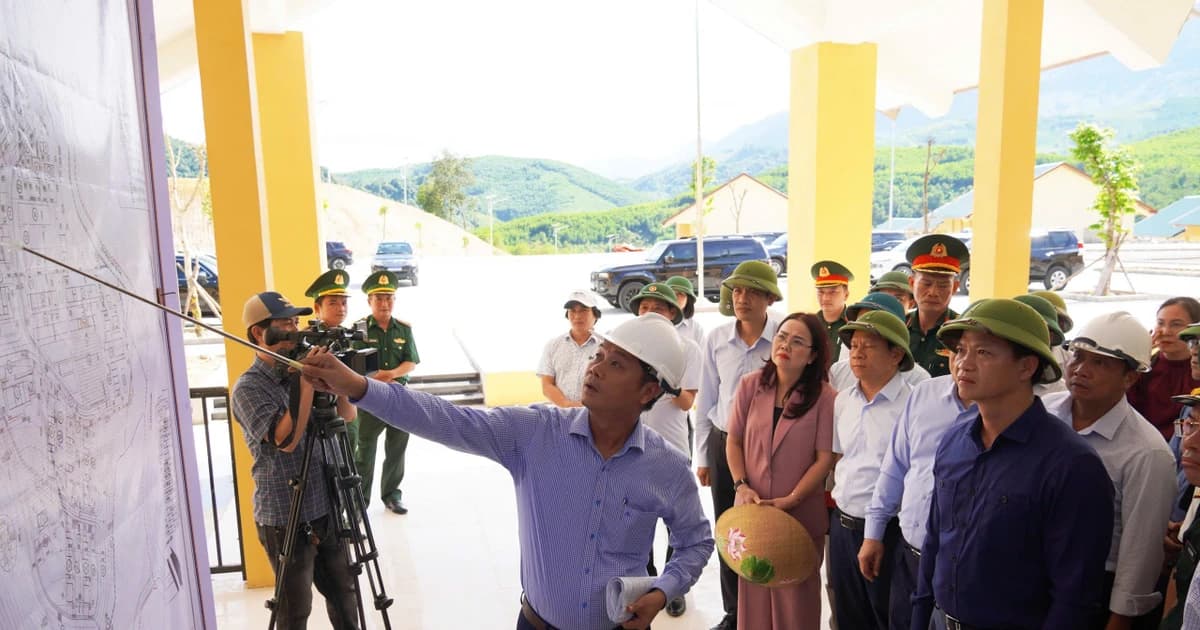 Bí thư Quảng Trị yêu cầu tập trung thi công tổng lực hoàn thành trường nội trú