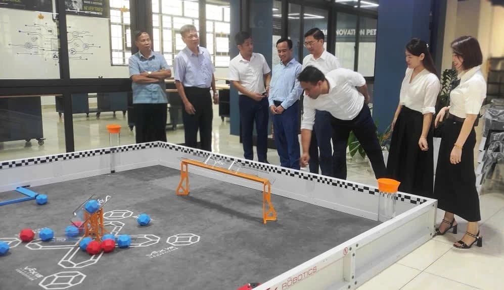 Từ STEM học đường đến nhân lực công nghệ chiến lược ở Thanh Hóa