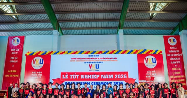 100% SV Trường ĐH Công nghệ thông tin Việt - Hàn làm khóa luận bằng ngoại ngữ