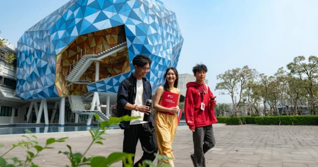 Quy định trường hợp du học sinh sử dụng ngân sách Nhà nước phải đền bù 100% chi phí