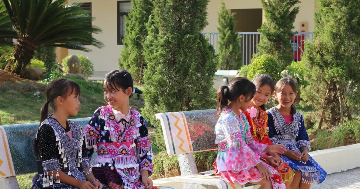 Nỗ lực đưa học bạ số về vùng khó