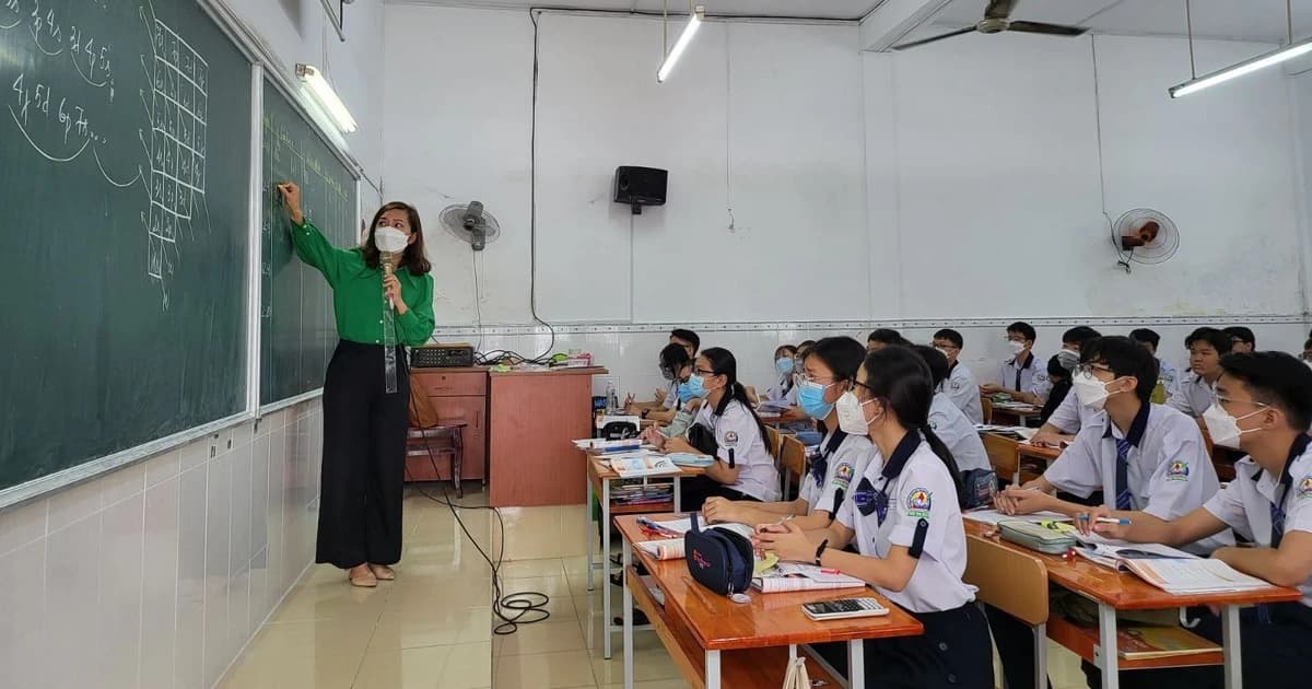 Năm tháng đi xa, học trò ở lại