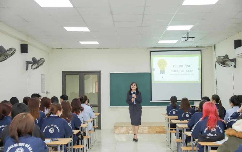 Đào tạo nhân lực công nghệ chiến lược gắn với bài toán thực tiễn từ doanh nghiệp
