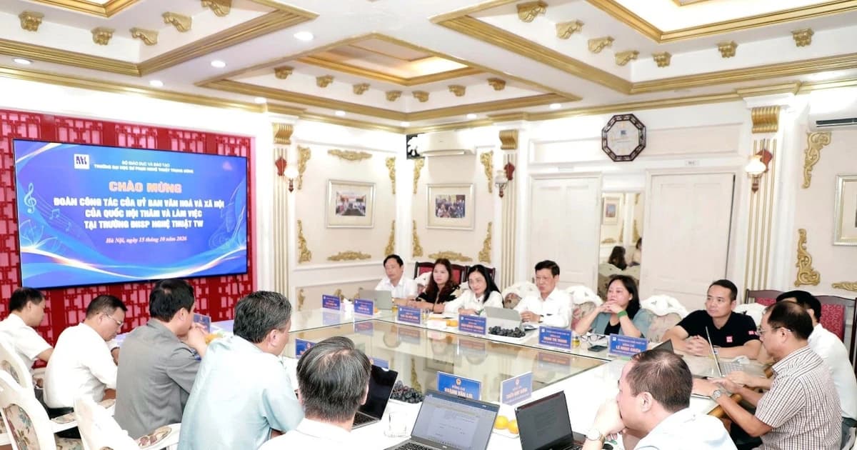 Ủy ban Văn hóa và Xã hội làm việc với Trường ĐH Sư phạm Nghệ thuật Trung ương