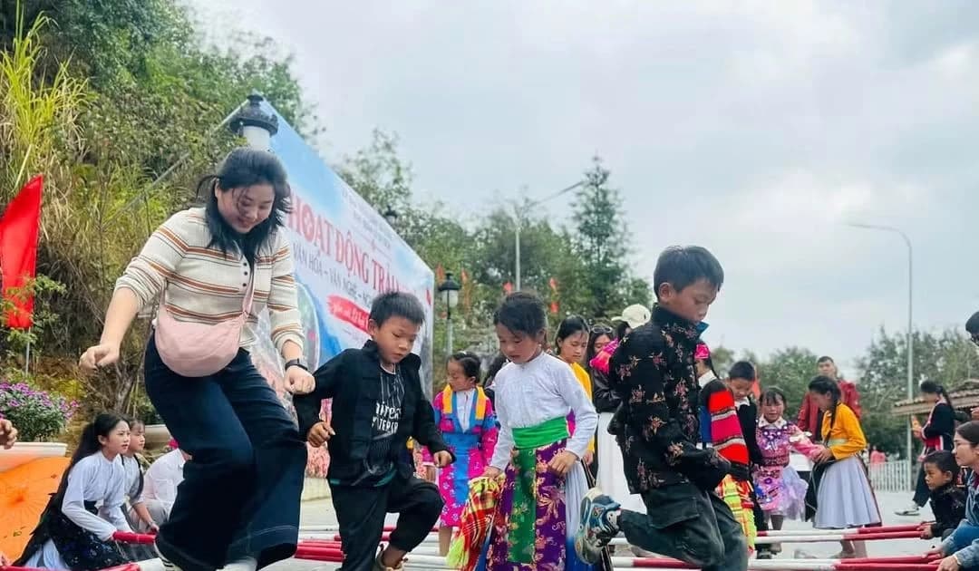 Tiếp sức cho học sinh vùng khó từ những ngôi trường bán trú