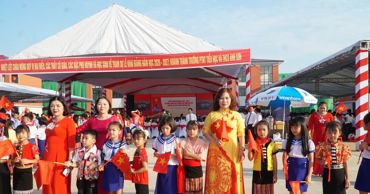 Hoàn thiện hành lang pháp lý, vận hành trường phổ thông nội trú vùng biên