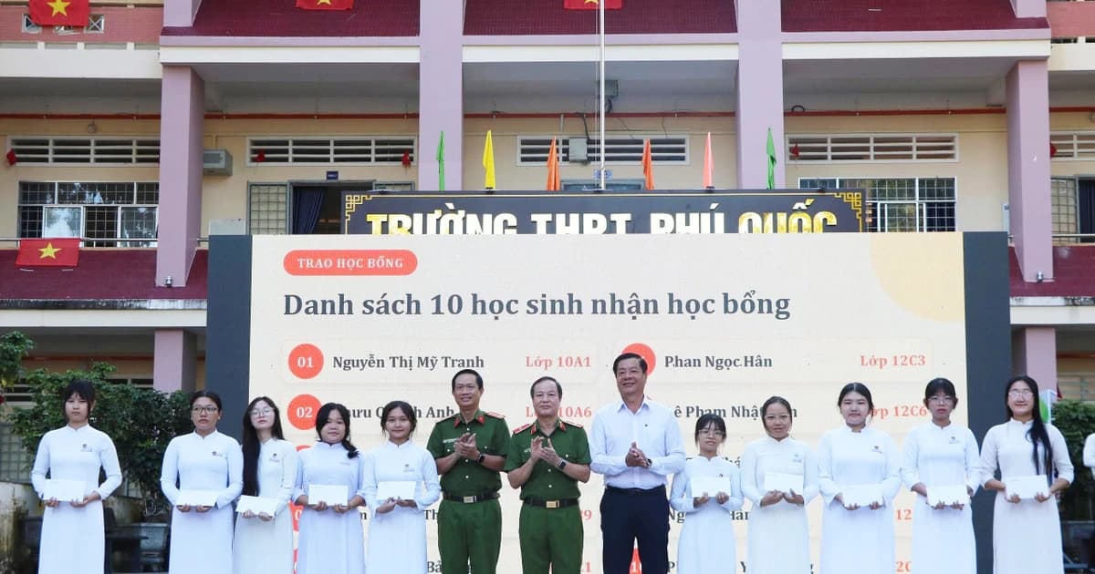 Lan tỏa ý thức chấp hành pháp luật trong học sinh Phú Quốc