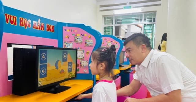 Những chiếc máy tính mở lối tri thức nơi đảo xa