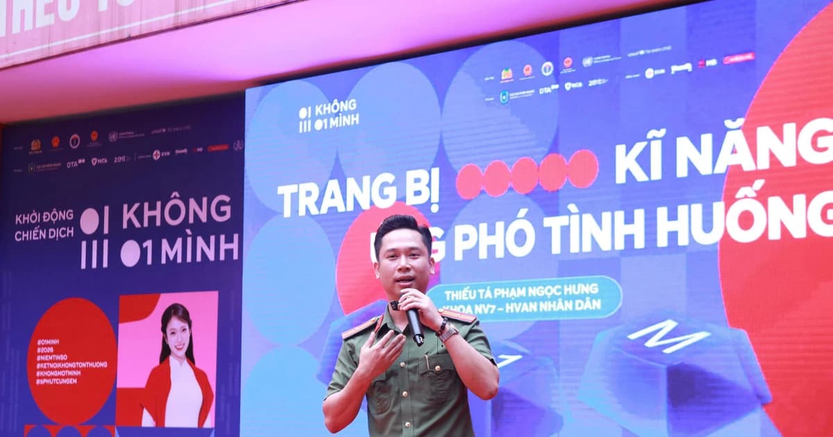 Tạo 'lá chắn mềm' để học sinh an toàn trên không gian số