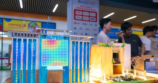 Sinh viên sáng tạo giải pháp chiếu sáng thông minh