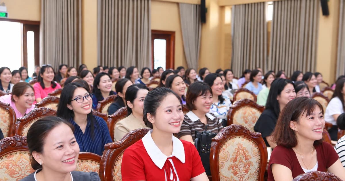 Để thầy trò cùng sử dụng tiếng Anh như thói quen hằng ngày