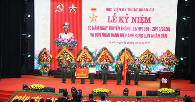 Học viện Kỹ thuật quân sự đón nhận danh hiệu Anh hùng Lực lượng vũ trang nhân dân