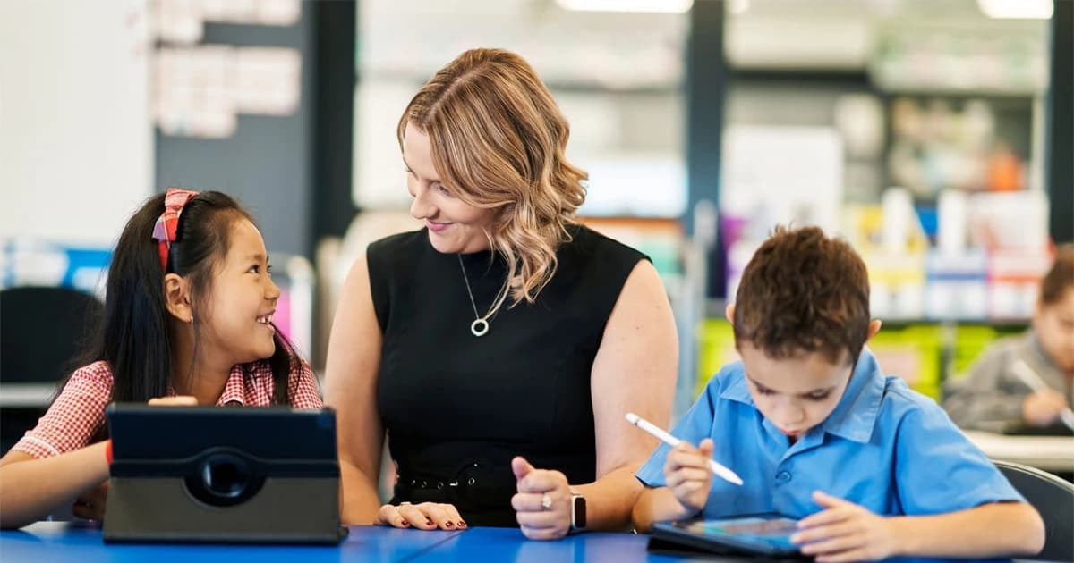 Học sinh tiểu học Australia đánh đổi tuổi thơ lấy… điểm số