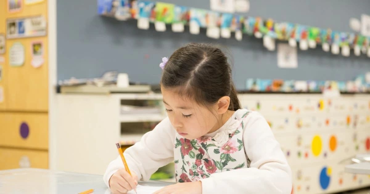 Trẻ em Nhật Bản kiệt sức vì 'hội chứng tháng 6'