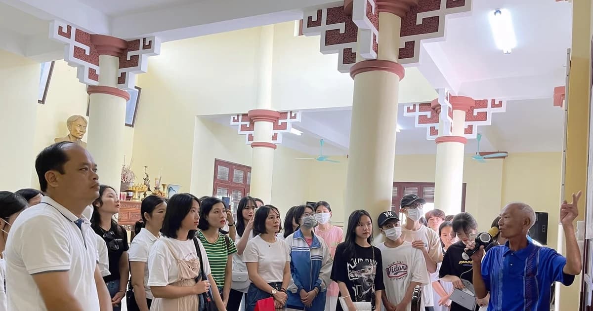 Thúc đẩy du lịch văn học trên quê hương văn nhân