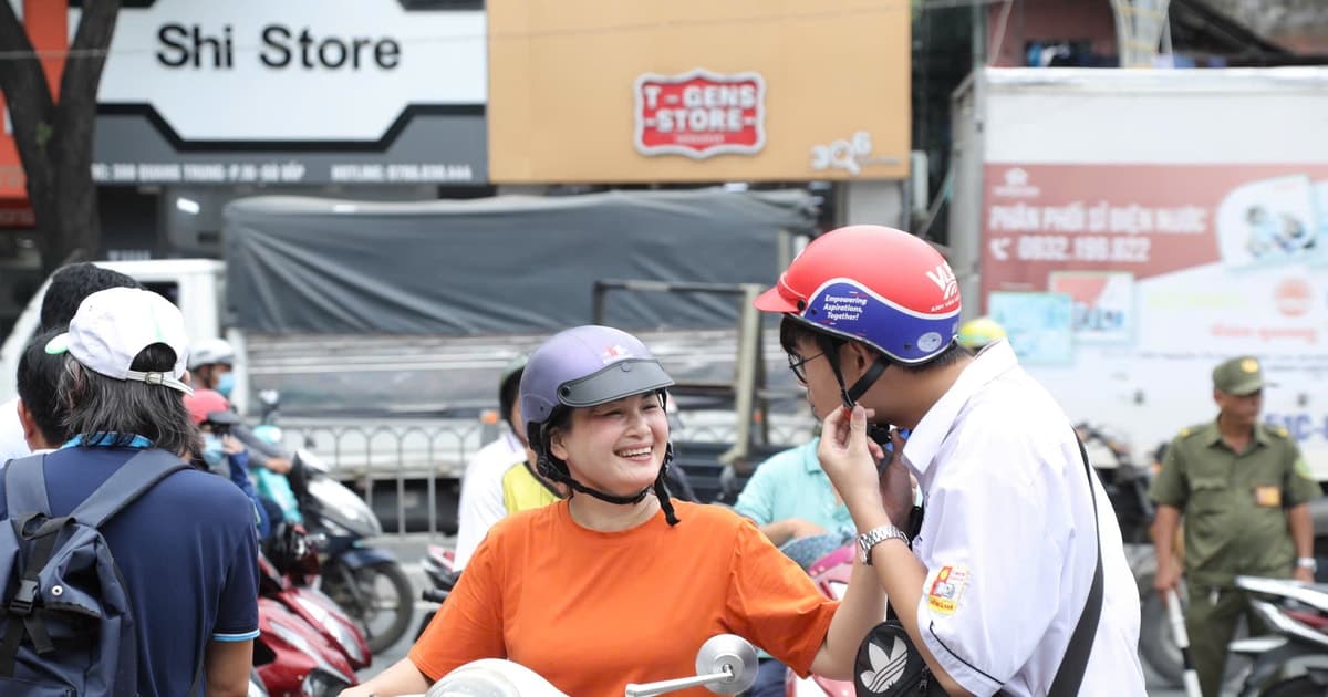 Hà Nội công bố điểm chuẩn lớp 10 công lập đợt 2: Cơ hội cuối cho thí sinh 'trượt' nguyện vọng đầu!